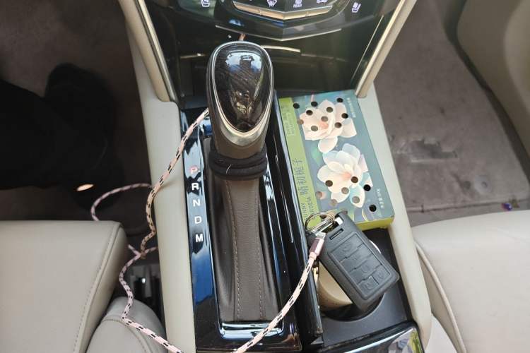 Used Cadillac XTS 2014 28T Platinum Edition Gear Lever