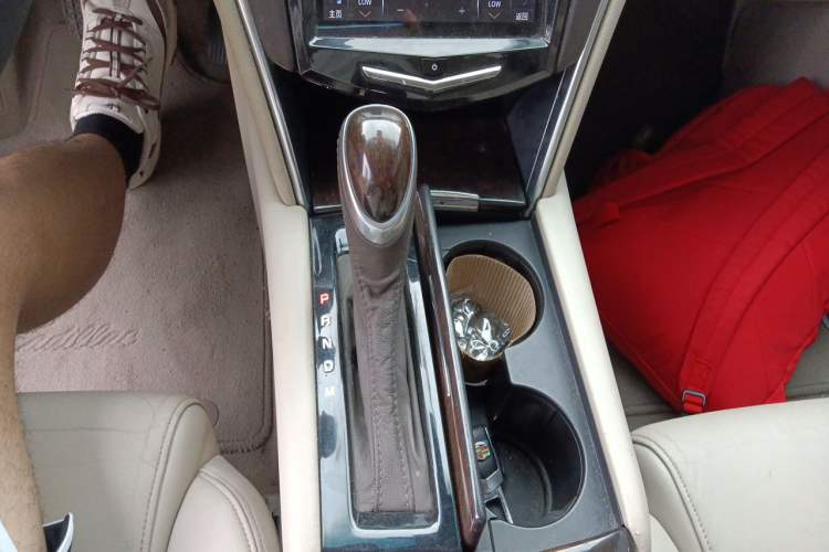 Used Cadillac XTS 2014 28T Comfort Version Gear Lever
