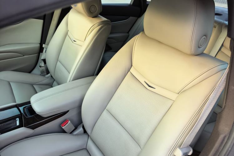 Used Cadillac XTS 2014 28T Comfort Version Interior 5