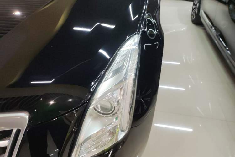 Used Cadillac XTS 2014 28T Comfort Version Left Front Headlight