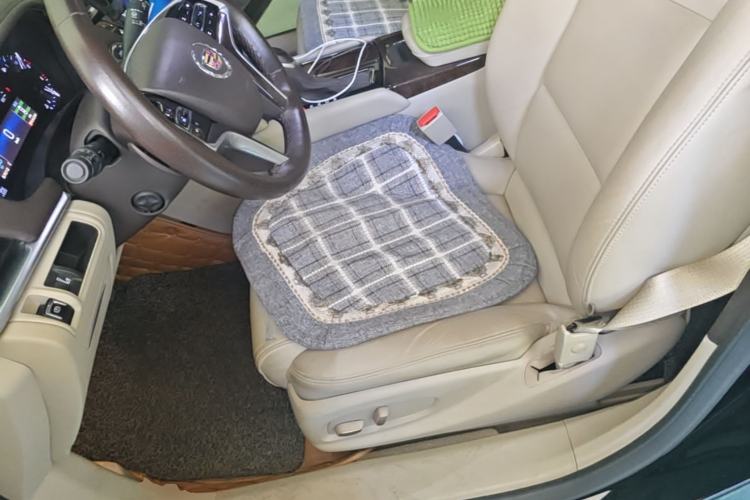 Used Cadillac XTS 2014 28T Comfort Version Left Front Seat