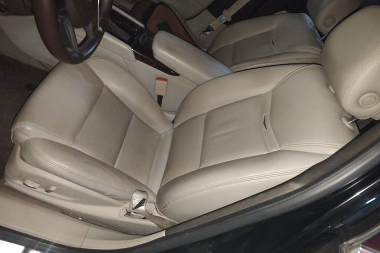 Used Cadillac XTS 2014 28T Comfort Version Left Front Seat