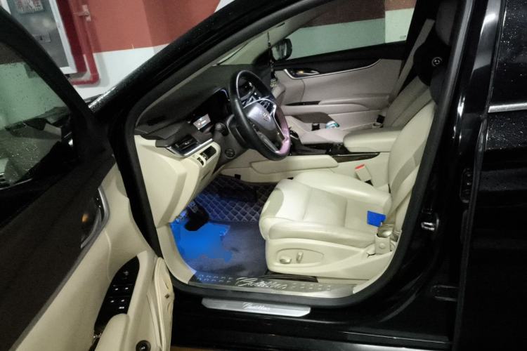 Used Cadillac XTS 2014 28T Comfort Version Left Front Seat