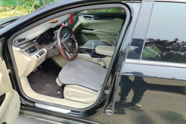 Used Cadillac XTS 2014 28T Platinum Edition Left Front Seat