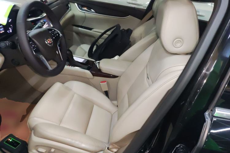 Used Cadillac XTS 2014 28T Comfort Version Left Front Seat