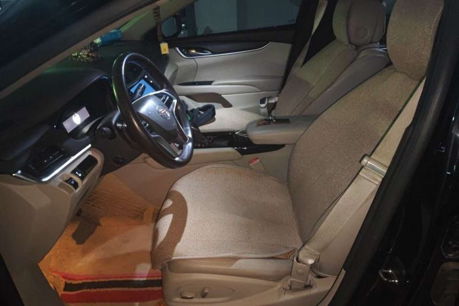 Used Cadillac XTS 2014 28T Comfort Version Left Front Seat