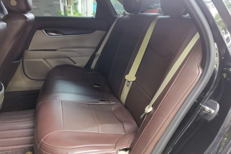 Used Cadillac XTS 2014 28T Comfort Version Left Rear Seat