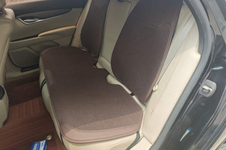 Used Cadillac XTS 2014 28T Comfort Version Left Rear Seat