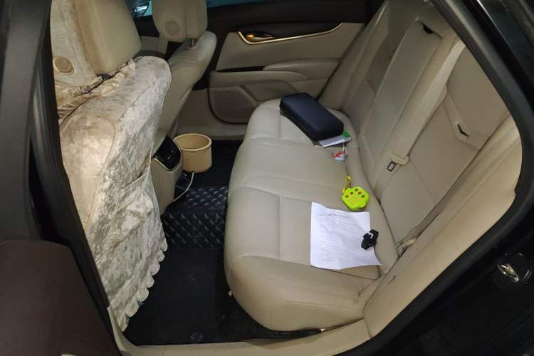 Used Cadillac XTS 2014 28T Comfort Version Left Rear Seat
