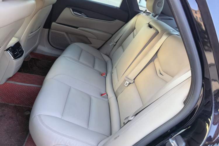 Used Cadillac XTS 2014 28T Comfort Version Left Rear Seat