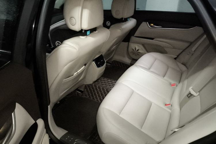 Used Cadillac XTS 2014 28T Comfort Version Left Rear Seat