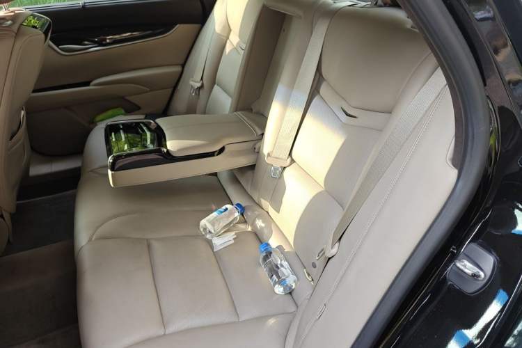 Used Cadillac XTS 2014 28T Platinum Edition Left Rear Seat