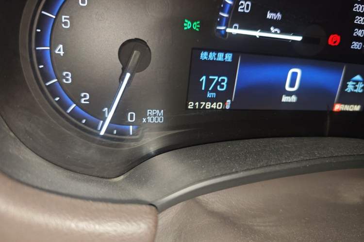 Used Cadillac XTS 2014 28T Comfort Version Odometer Close Up