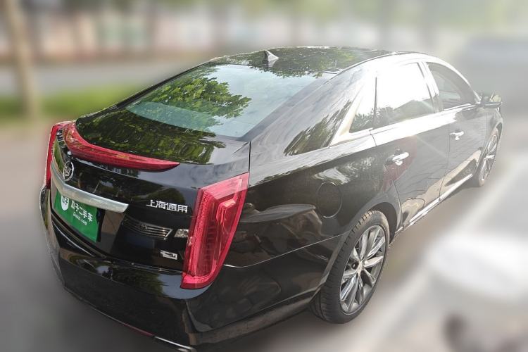 Used Cadillac XTS 2014 28T Platinum Edition Rear Right 45 Deg