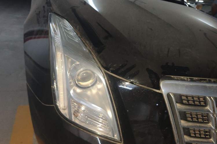 Used Cadillac XTS 2014 28T Comfort Version Right Front Headlight