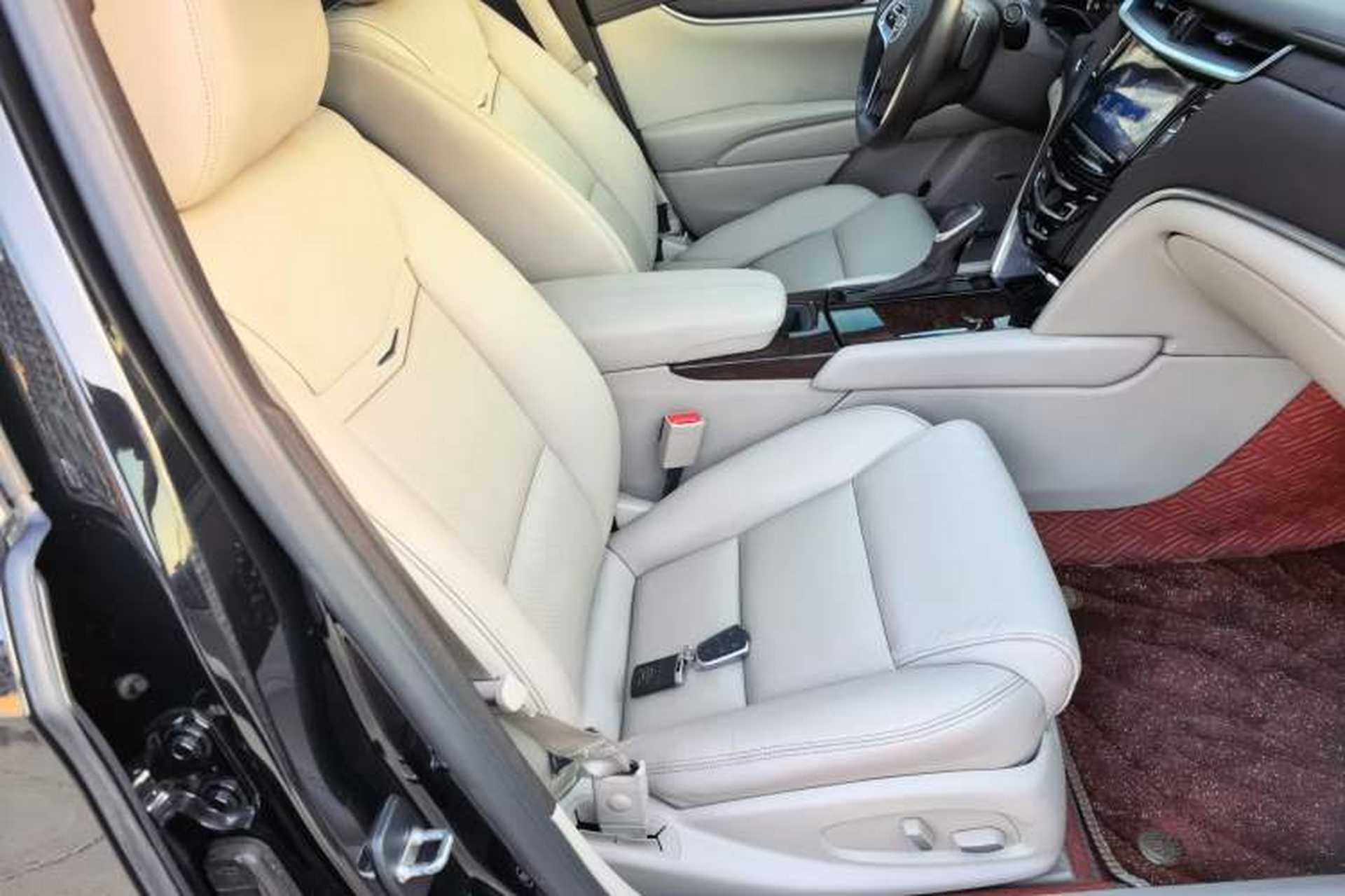 Used Cadillac XTS 2014 28T Comfort Version Right Front Seat