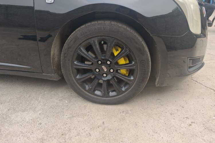 Used Cadillac XTS 2014 28T Comfort Version Right Front Wheel Hub