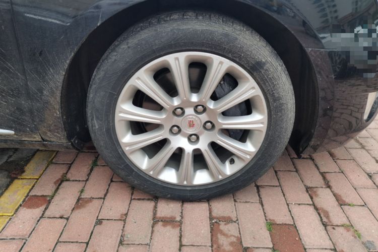 Used Cadillac XTS 2014 28T Luxury Model Right Front Wheel Hub