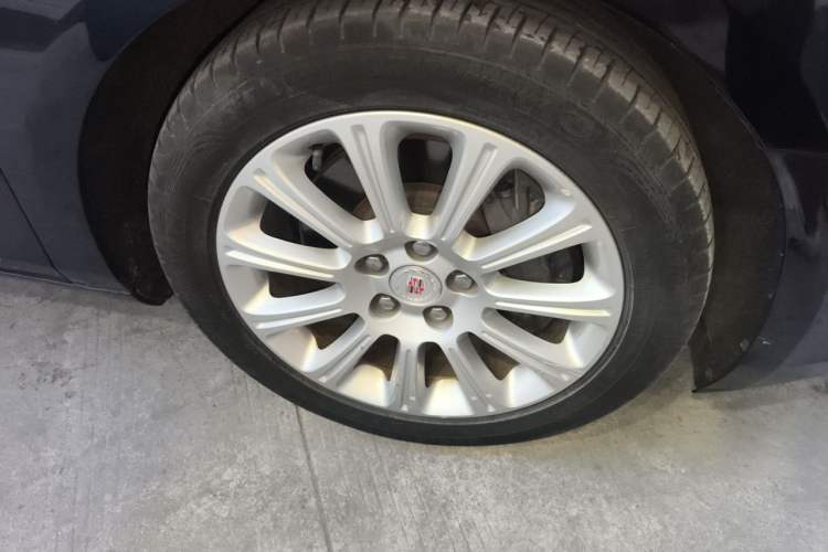 Used Cadillac XTS 2014 28T Comfort Version Right Front Wheel Hub