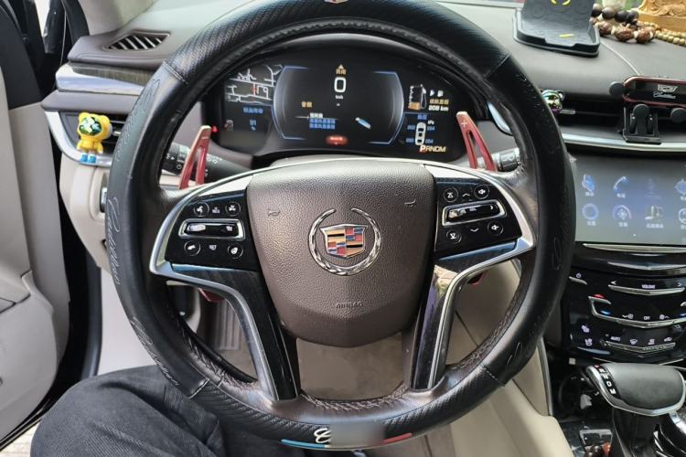Used Cadillac XTS 2014 28T Platinum Edition Steering Wheel