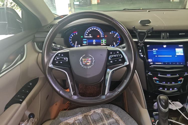 Used Cadillac XTS 2014 28T Comfort Version Steering Wheel