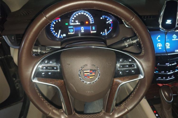 Used Cadillac XTS 2014 28T Comfort Version Steering Wheel
