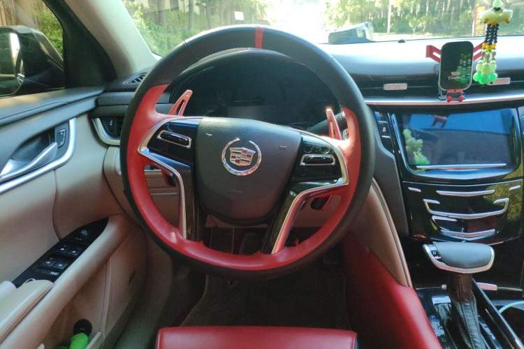 Used Cadillac XTS 2014 28T Comfort Version Steering Wheel
