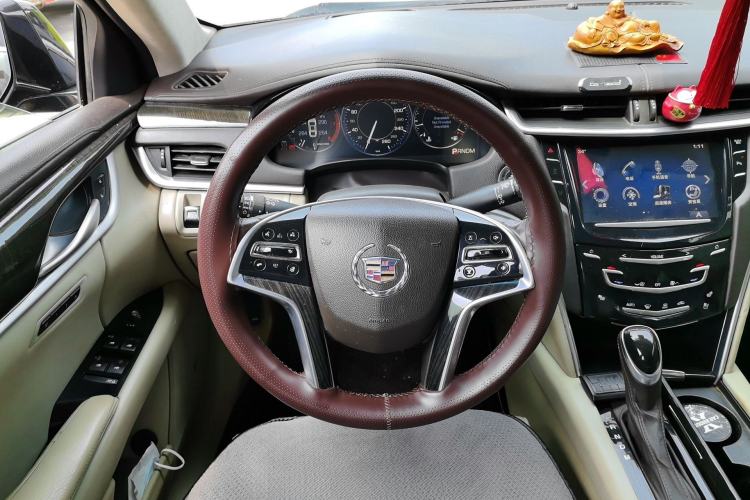Used Cadillac XTS 2014 28T Platinum Edition Steering Wheel