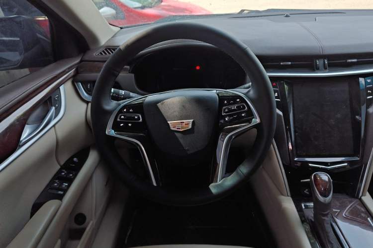 Used Cadillac XTS 2014 28T Comfort Version Steering Wheel