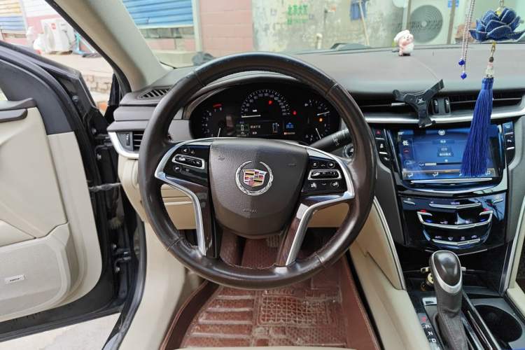 Used Cadillac XTS 2014 28T Comfort Version Steering Wheel