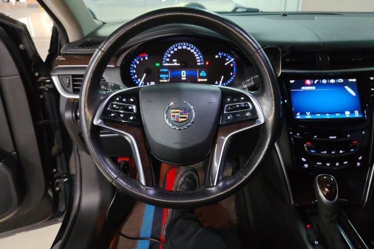 Used Cadillac XTS 2014 28T Luxury Model Steering Wheel