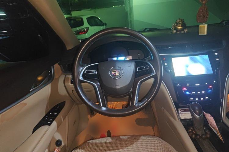 Used Cadillac XTS 2014 28T Comfort Version Steering Wheel