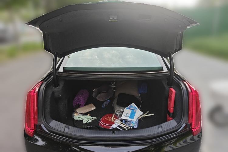 Used Cadillac XTS 2014 28T Platinum Edition Trunk