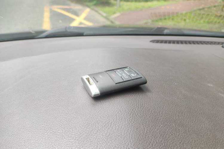 Used Cadillac XTS 2014 28T Elite Edition Vehicle Key