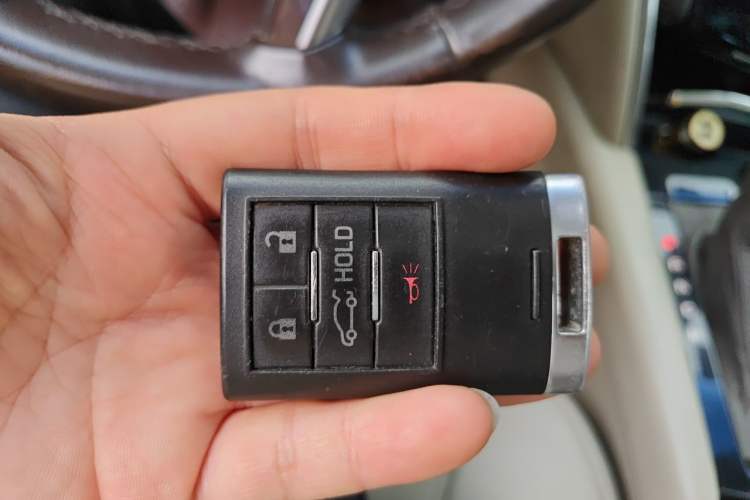 Used Cadillac XTS 2014 28T Comfort Version Vehicle Key