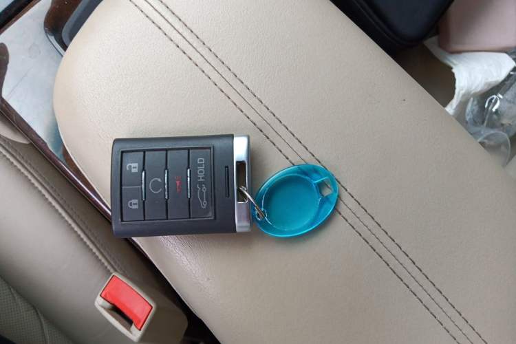 Used Cadillac XTS 2014 28T Comfort Version Vehicle Key