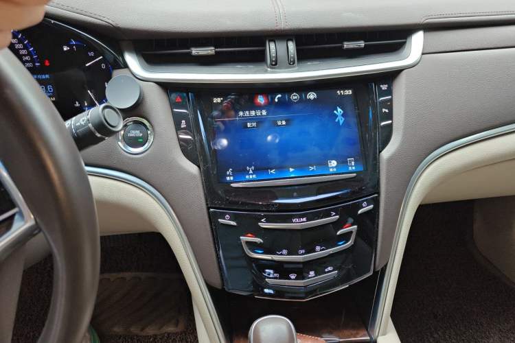 Used Cadillac XTS 2014 28T Comfort Version Audio And AC Panel