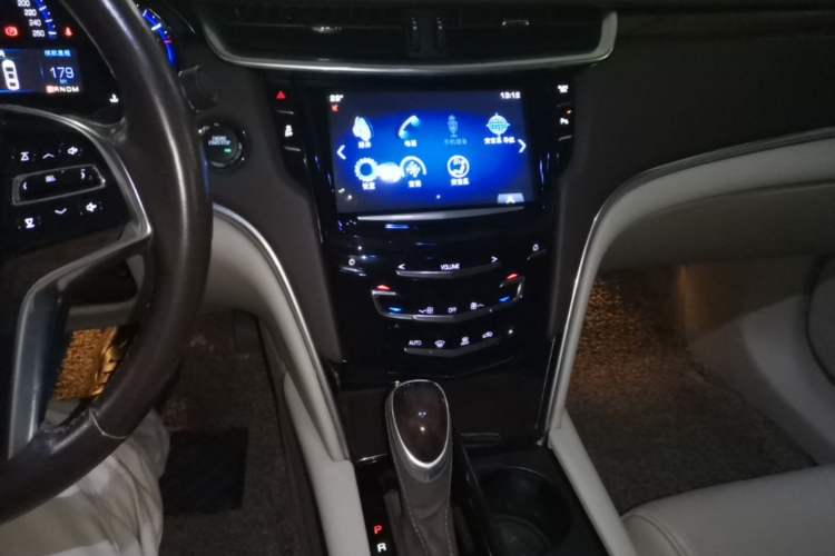 Used Cadillac XTS 2014 28T Elite Edition Audio And AC Panel