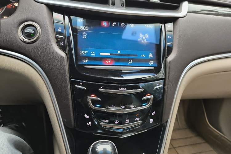 Used Cadillac XTS 2014 28T Platinum Edition Audio And AC Panel