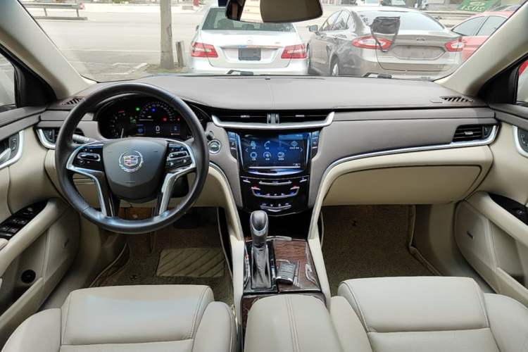 Used Cadillac XTS 2014 28T Comfort Version Center Console