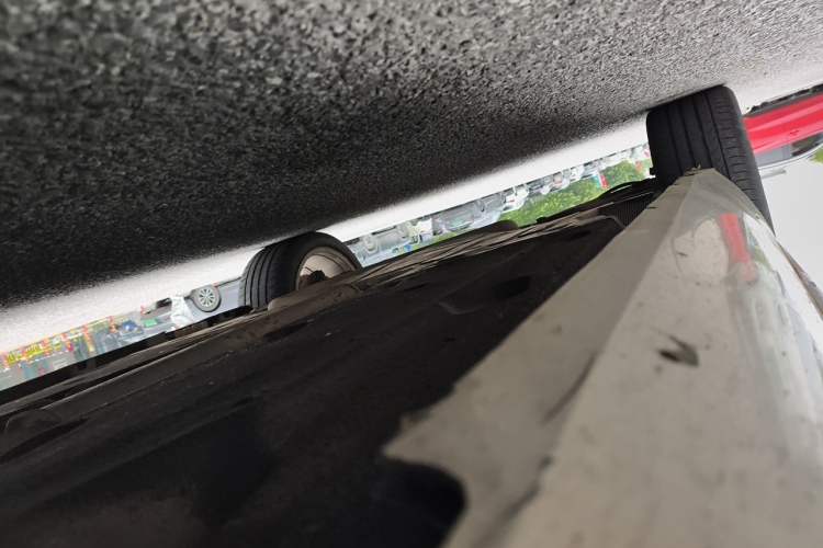 Used Cadillac XTS 2014 28T Platinum Edition Chassis Front Right