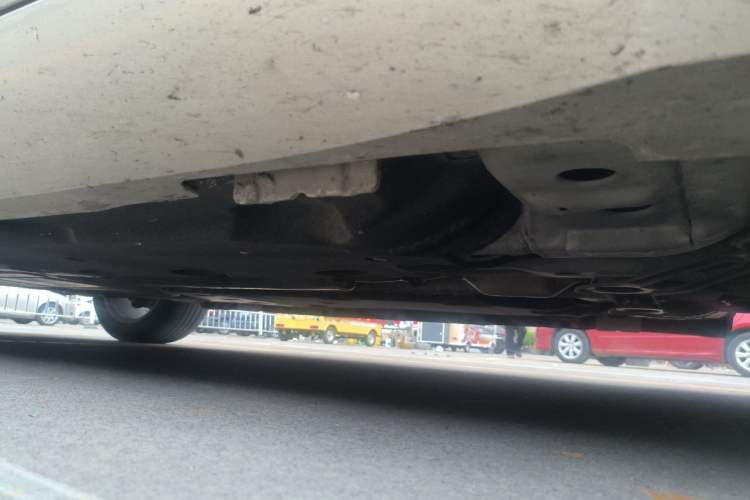 Used Cadillac XTS 2014 28T Comfort Version Chassis Front Right
