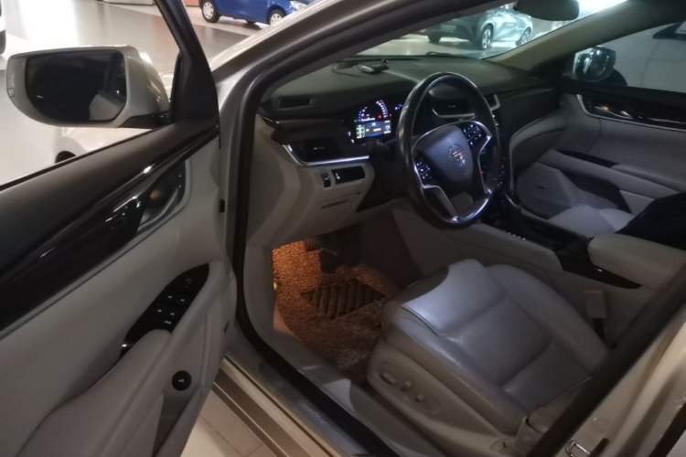 Used Cadillac XTS 2014 28T Elite Edition Driver Seat