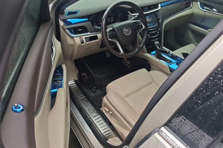 Used Cadillac XTS 2014 28T Comfort Version Driver Seat