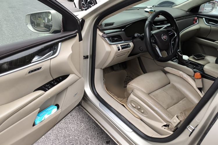 Used Cadillac XTS 2014 28T Platinum Edition Driver Seat