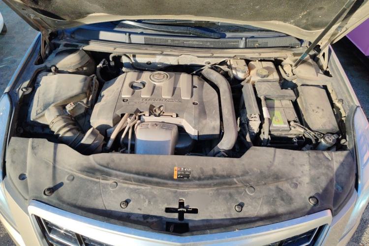 Used Cadillac XTS 2014 28T Comfort Version Engine Bay