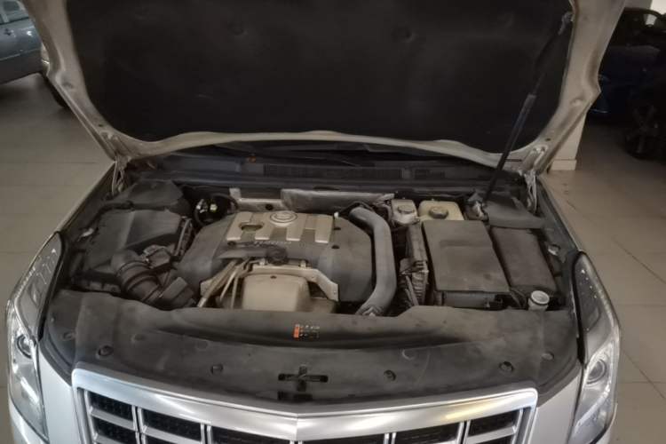 Used Cadillac XTS 2014 28T Elite Edition Engine Bay