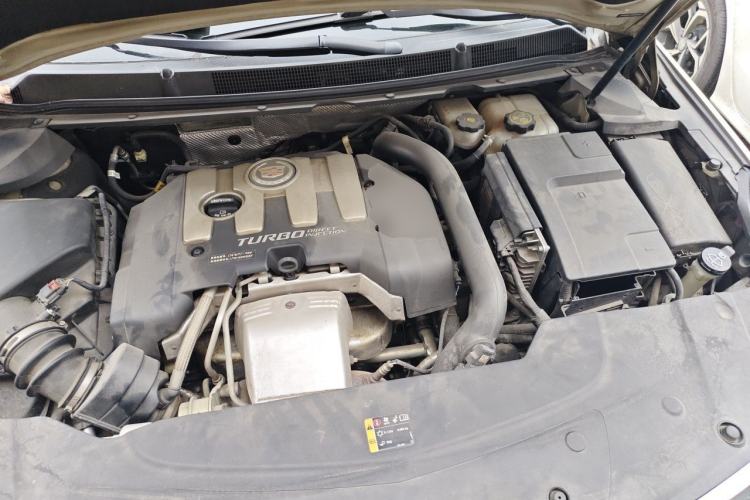 Used Cadillac XTS 2014 28T Comfort Version Engine Bay