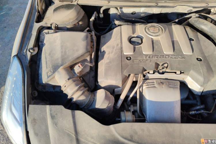 Used Cadillac XTS 2014 28T Comfort Version Engine Bay Right