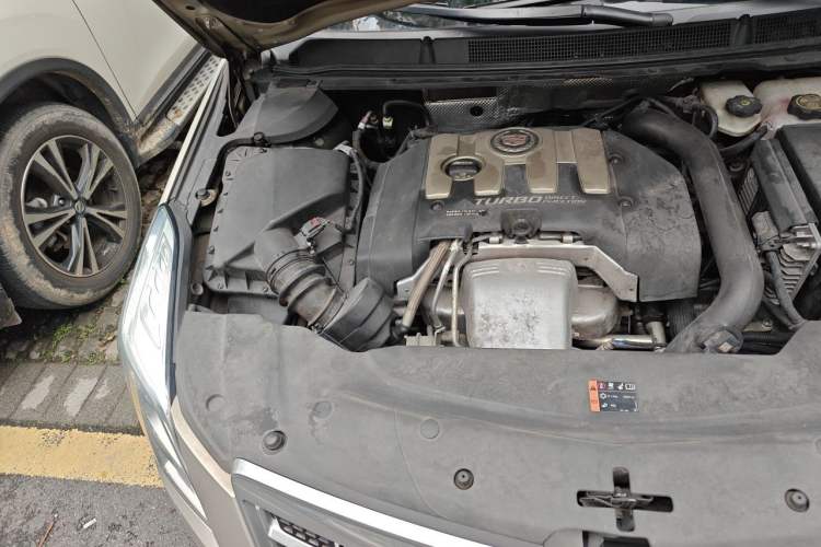 Used Cadillac XTS 2014 28T Comfort Version Engine Bay Right